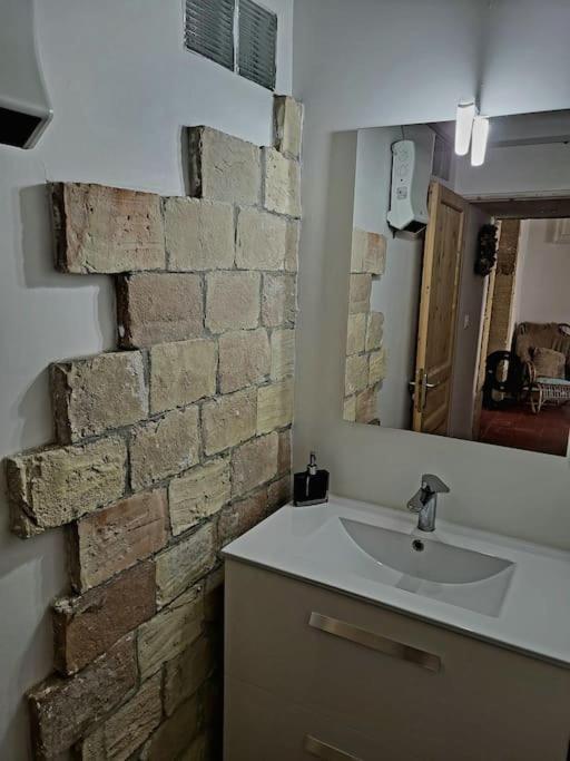 T2 Duplex "Chez Evelyne" Apartment Remoulins Exterior photo